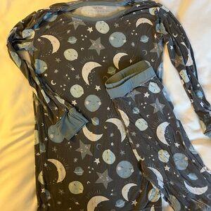 Little Sleepies Kids Pajamas with Moon and Stars Design 9/10